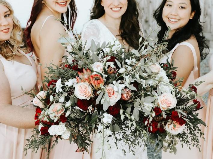 Bridal-Flowers-Brooke-Bridesmaids