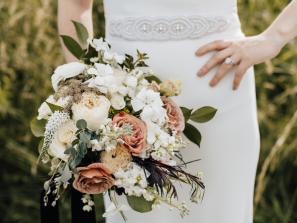 Caitlin-Flower-Bouquet-Fuschia-Moss