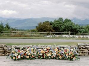 Ceremony-Platform-Flowers-Chesnut-Will