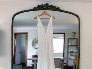 Hanging-Bride-Dress-Chesnut