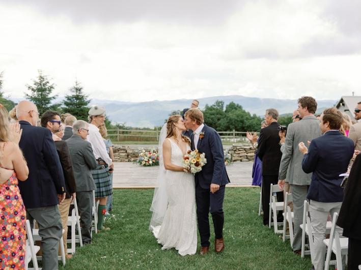 Just-Married-Kiss-Chesnut-Will