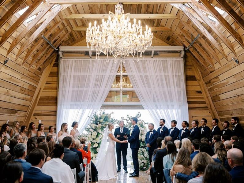 Cliffside-Barn-Mountain-Ceremony2-Gallery