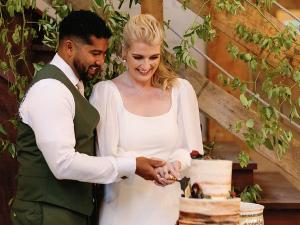 Drew-Mackenzie-Cut-Wedding-Cake