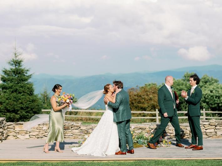 Blue-Ridge-Mountain-Ceremony-Gabby-Dylan