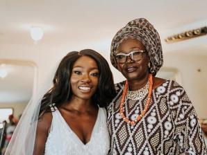 Bride-Mom-Getting-Ready-Photo