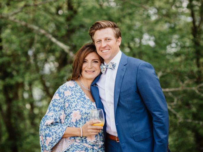 Groom-Mother-Of-Bride-Embrace