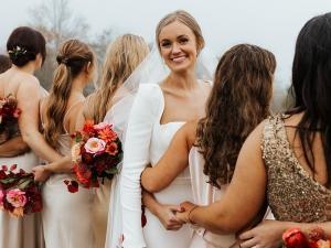 Bridesmaids-With-Bouquet-Lauren