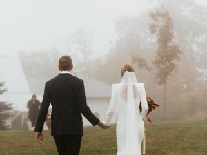 Holding-Hands-Marys-Meadow-Lauren-Ryan