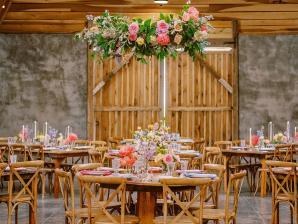 Colorful-Flower-Reception-Decorations