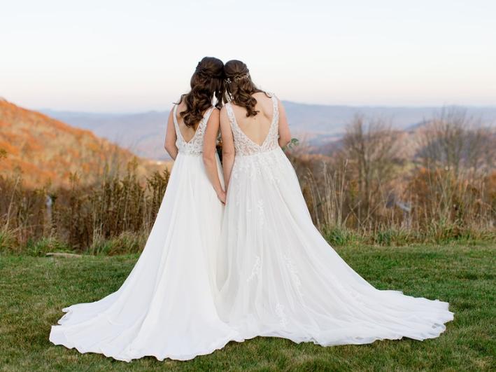 Brides-Enjoying-Mountain-View