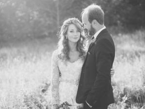 Bride-Groom-Meadow-Photo-MW