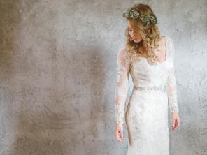 Bride-Wedding-Dress-Barn-Wall-MW