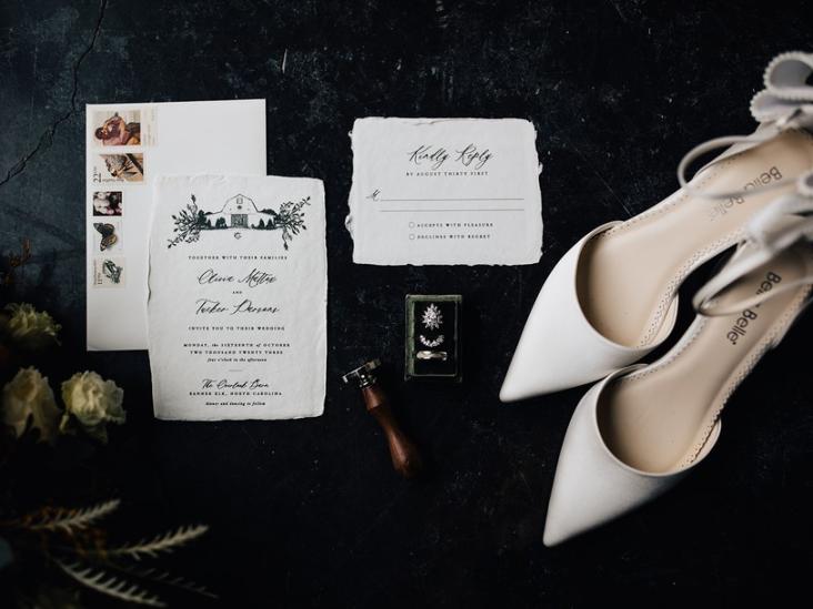 Overlook-Barn-Wedding-Invitations