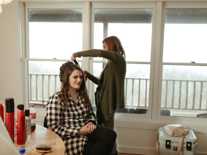 Getting-Ready-For-Wedding-Overlook-House-Gallery