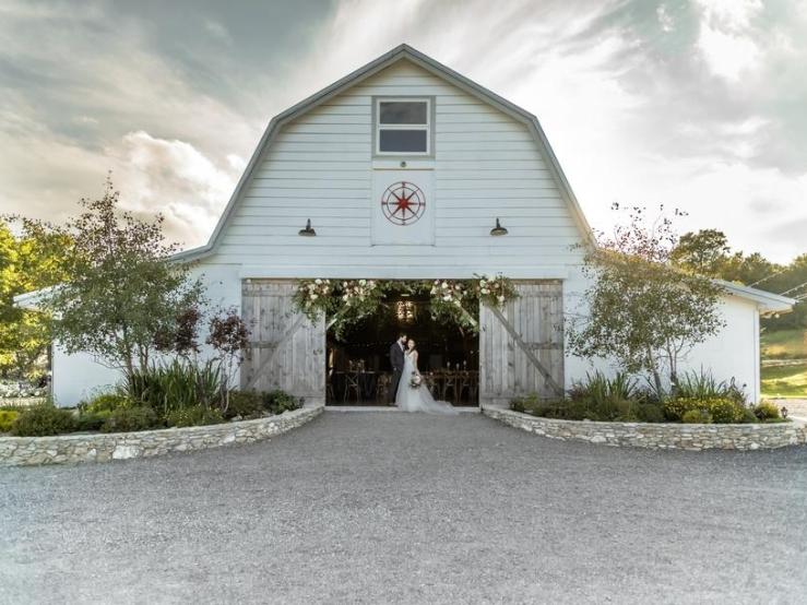 Bride-Groom-Front-Barn-Picture-Gallery