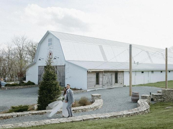 Overlook-Barn-Exterior-Bride-Groom-Walking-Path