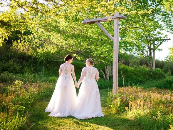 Grassy-Pathway-Overlook-Property-Gallery