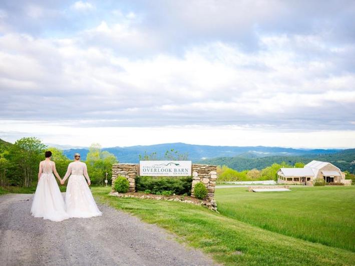 Overlook-Property-Entrance-View-Gallery