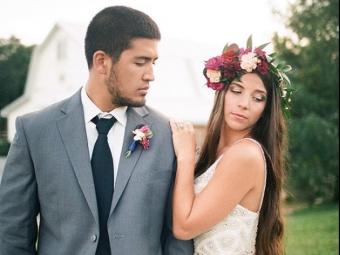 Bride-Groom-Barn-Background