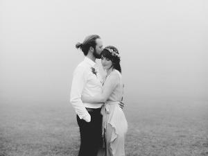 Couple-Embracing-in-Overlook-Barn-Field 