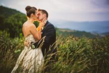 Kiss-Overlooking-Blue-Ridge-Mountains-Zach-Sarah    