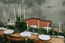 Overlook-Barn-Tables-Place-Setting-Greenery 